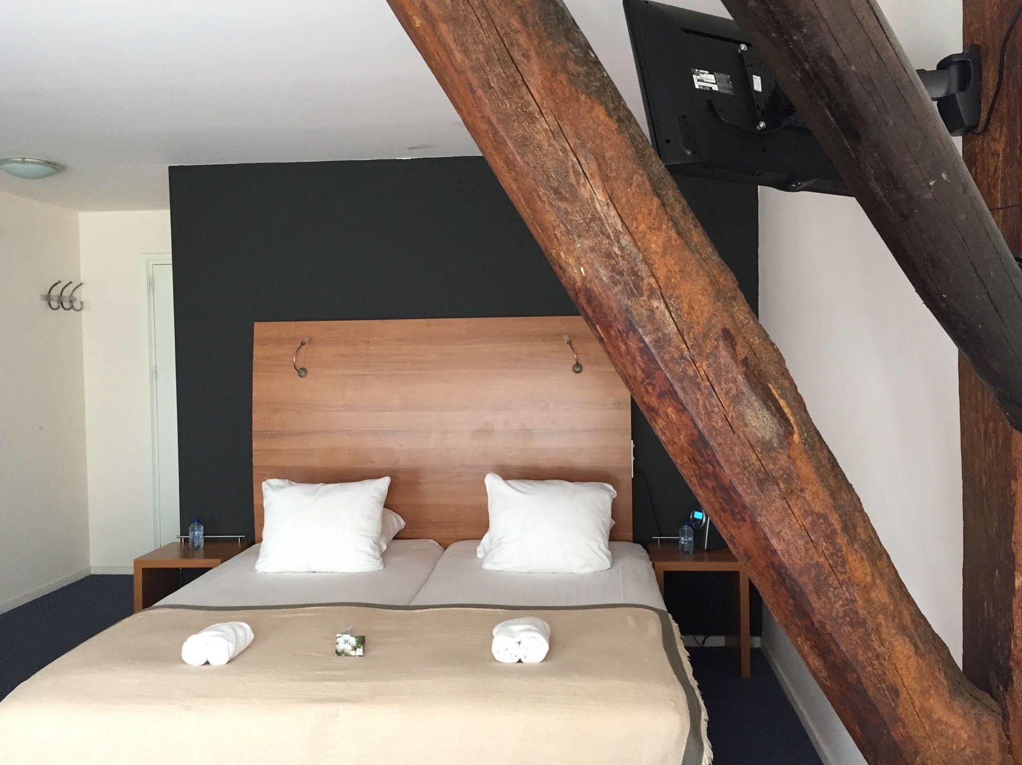 Hotel Hotel&restaurant Weidumerhout 3*
